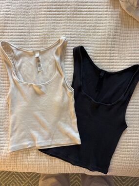 SKIMS Ribbed Scoop Tank Duo - Black & Cream